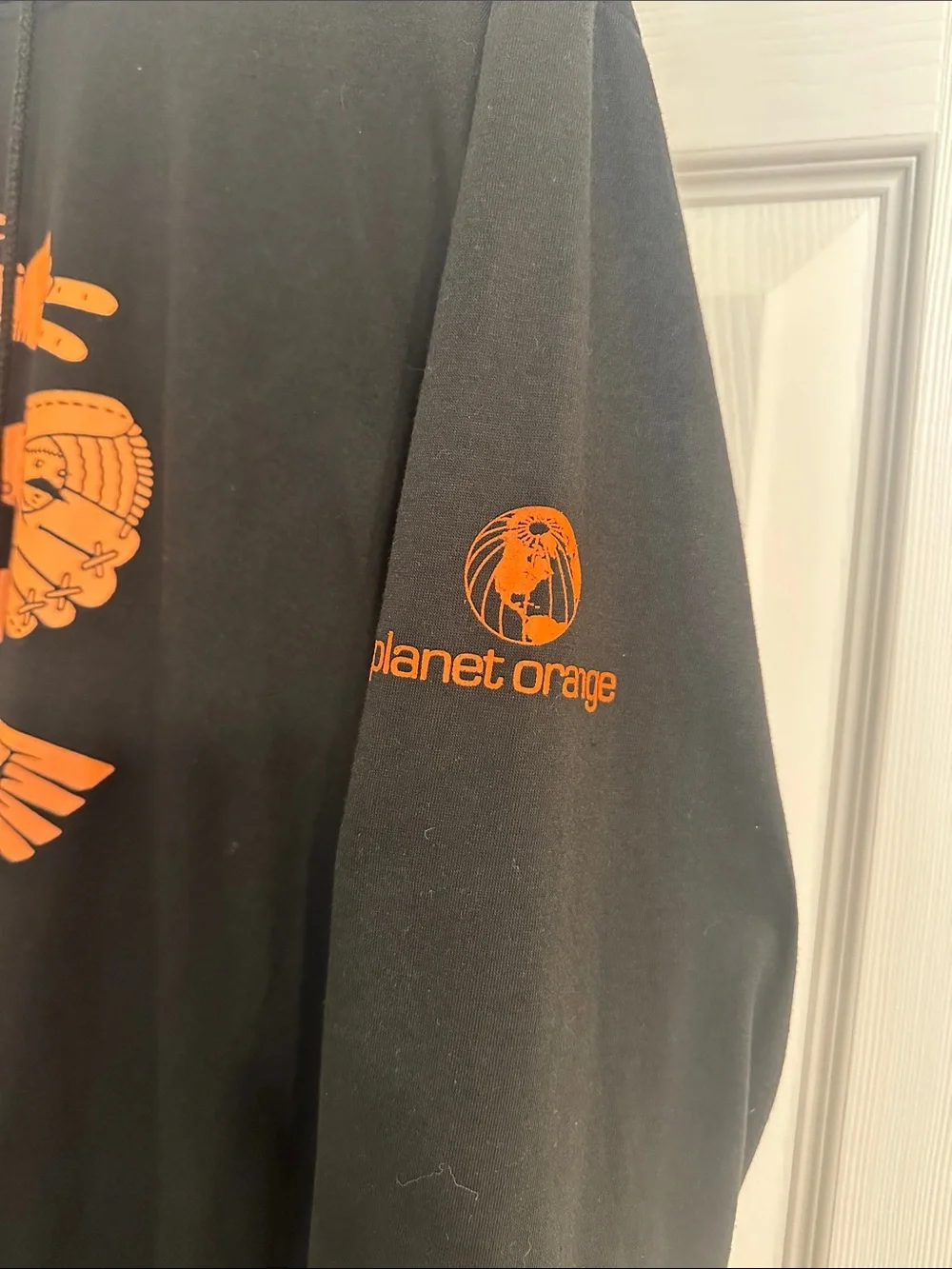 Black & Orange San Francisco Giants long sleeve hooded shirt. NWOT